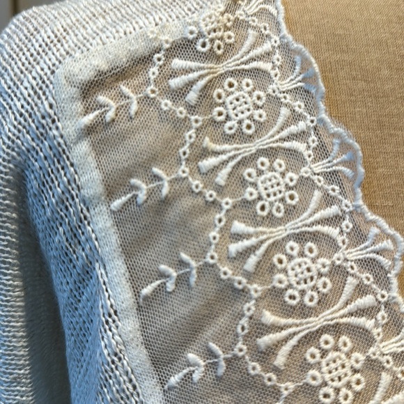 Monteau of Los Angeles cream and tan striped knit cardigan with lace trim. Small - Picture 6 of 9